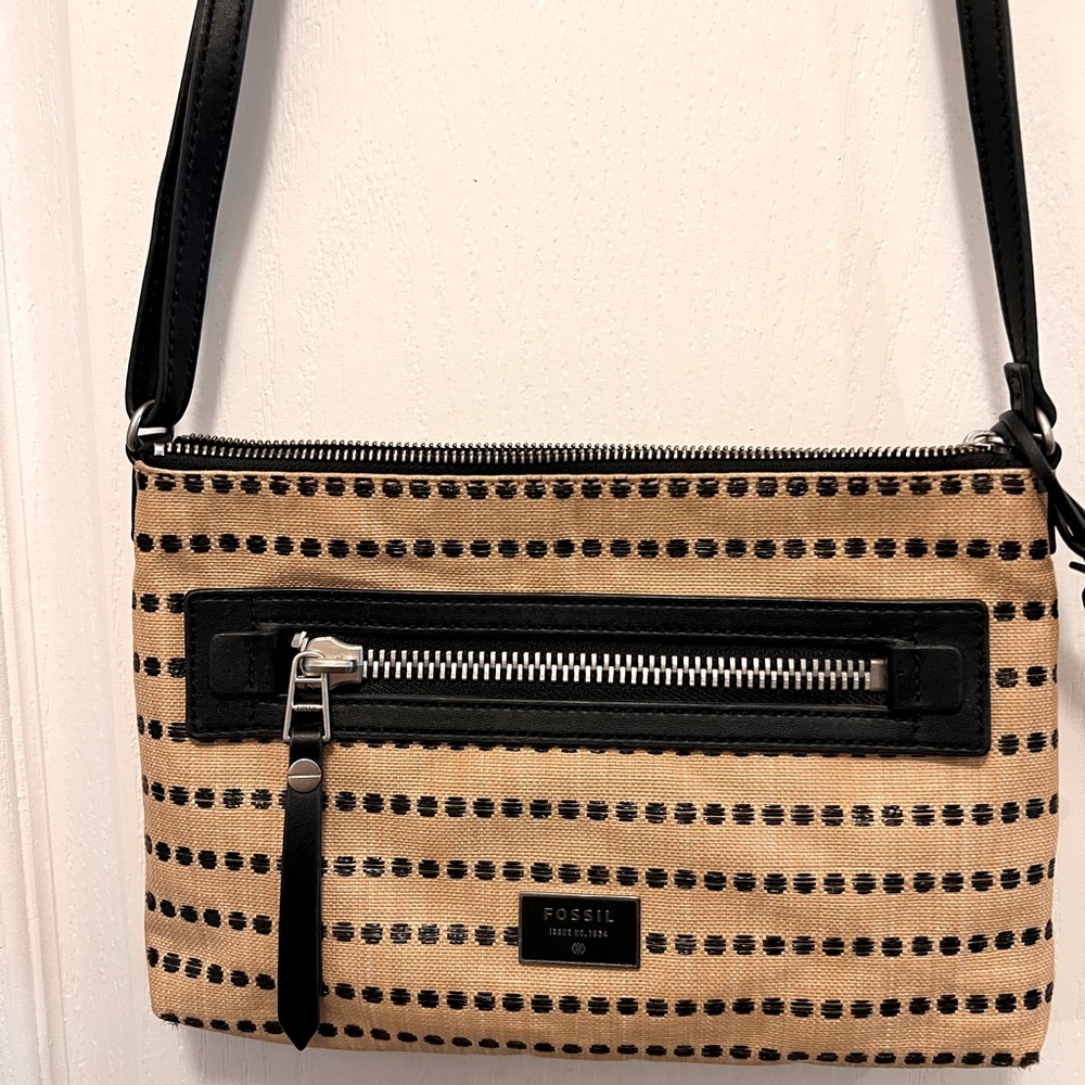 Fossil canvas and leather purse.